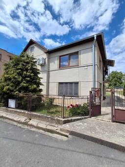 Na predaj čiastočne prerobený poschodový dom