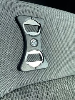 Predam Originálny otvárač na fľaše Volkswagen