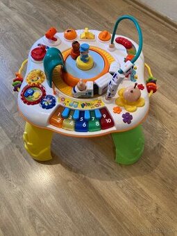 Interaktívny stolček New Baby s jazdiacim vláčikom