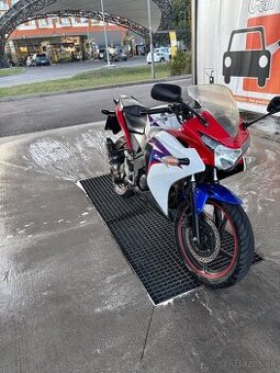 Honda CBR 125R