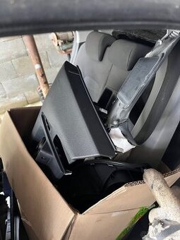 Kia rio 2014 vnutorne plasty