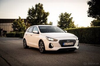 Hyundai i30 1.6 CRDi STYLE 100kW | FULL LED | Bezkľúčové