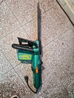 Predám funkčnú reťazovú pílu Black & Decker.