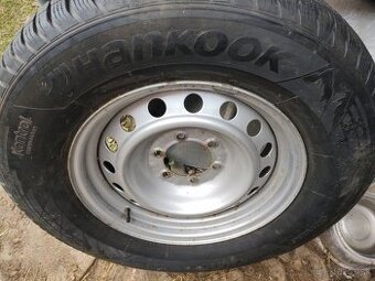 Zimné pneumatiky s diskami na Toyota Land Cruiser