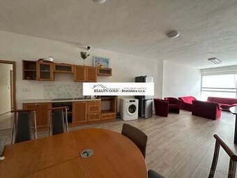 Ponúkame na predaj dvojgeneračný 6 izb. byt s terasou 11,5 - 1