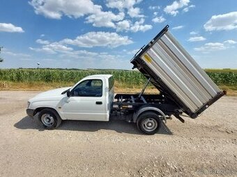 TOYOTA HILUX 3-STRANNÝ VYKLÁPAČ