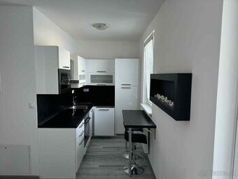 1-izbový byt s balkónom - 1