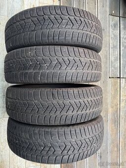 215/65 R17 zimne pneu Pirelli 4822