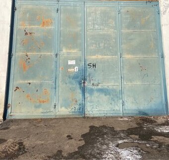 4-dielna dielenská brána