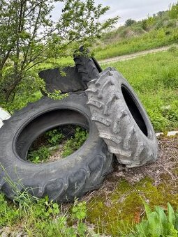 Predávam plášte disky kolesá na Poľno náradie stroje