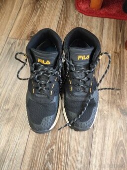 Panske trekingove topanky vel 43