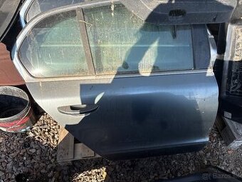 Škoda superb 2 sedan ľavé aj pravé zadné dvere