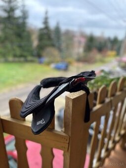 Krčný chránič Leatt Brace (veľkosť M)