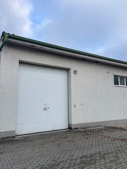 Hala Sereď priemyselná zóna