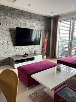 Prenájom 3 izbový byt Plato Levice - 1