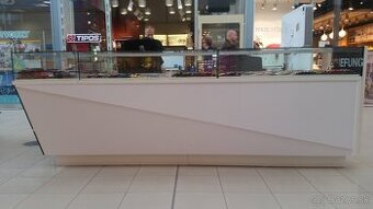 🔥Predám moderný obchodný kiosek – dvojvrstvové sklo