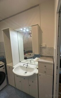 Kúpelňová skrinka (zostava)