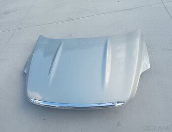 Ford Kuga-predná kapota