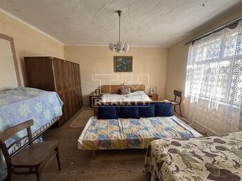 IBA U NÁS RODINNÝ DOM NA POZEMKU 1011 m2 TRENČIANSKE MITICE - 1
