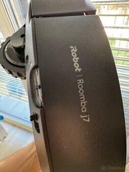 Predám roboticky vysavac roomba j7