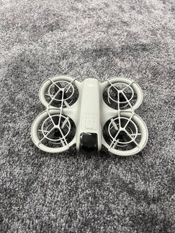DJI NEO Dron