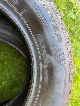 215/60 R16