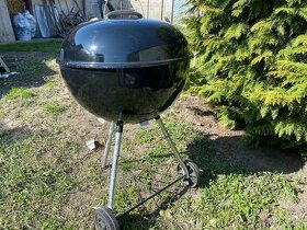 Weber gril 56cm na drevené uhlie