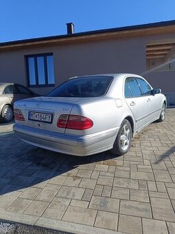 MB E220