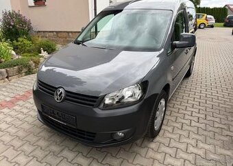 Volkswagen Caddy 1,6 TDi klima 2 x šoupačky nafta manuál