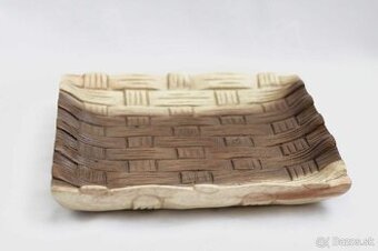 Drevený servírovací podnos