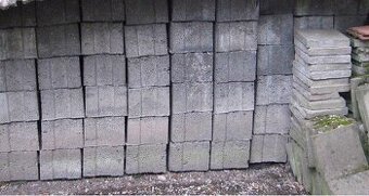 Na predaj - Kvadre, Tehly a Betonarska ocel