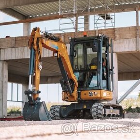 Minibager XCMG XE27E - 1