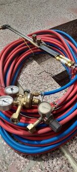 Predam Komplet vybavee Plinove Hadice Nove.