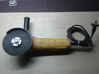 Dewalt uhlová brúska DW4117