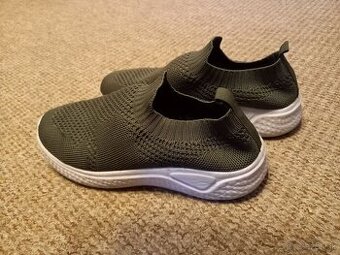 Detská športová obuv - plátenky - prezuvky č. 34