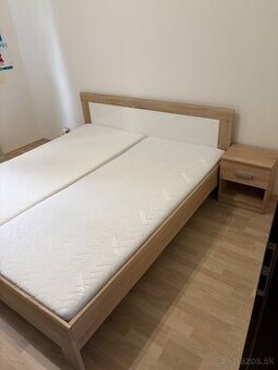 Manželská posteľ 180x200cm