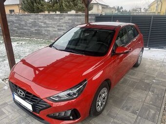Hyundai I30 1.5 DPI, 33 000km, rv. 11/2022, top stav