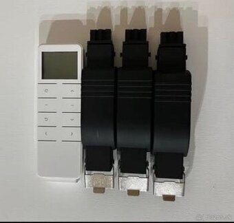 Predám riadiace jednotky a ovládač na elektrické rolety