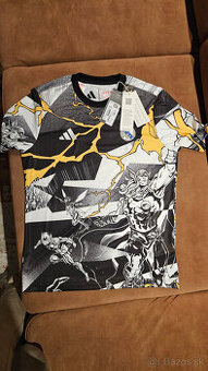 Tričko Adidas Real Madridx Marvel 25/26 Pre-Match Junior 164