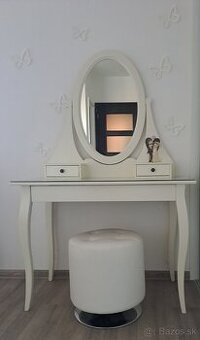 Toaletny stolik Hemnes Ikea