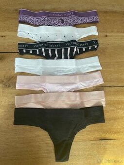 Logo tangá M Victoria's Secret