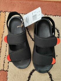 Adidas sandále, sandálky 34