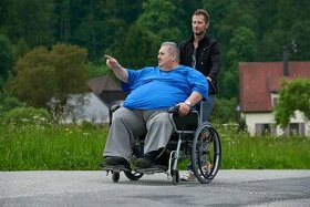 invalidny vozík XXL 59cm pre širšie ťažšie postavy do 200kg