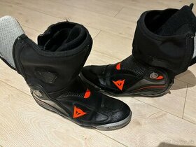 Dainese Axial D1 Air Fluo-Red 44