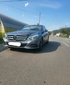 Mercedes E220 - 1