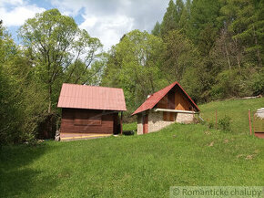 Dve romantické chaty uprostred lesa na samote v Ochodnici