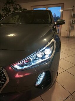 Hyundai i30 kombi 1.4-Tgdi Automat len 64000 km