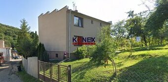 Na predaj poschodový rodinný dom v obci Brekov