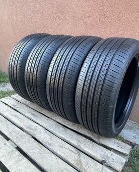 Bridgestone 215/50 R17 4x=200e