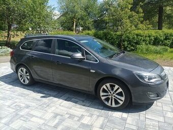 Opel Astra J Sport Tourer